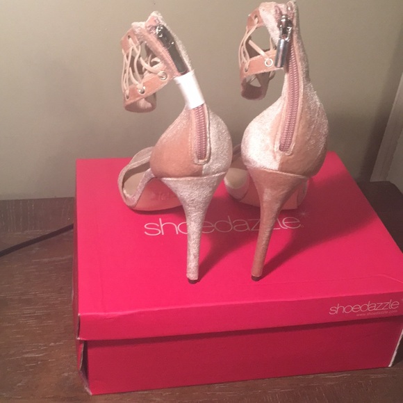 Ladies Dress Sandal - Picture 3 of 3